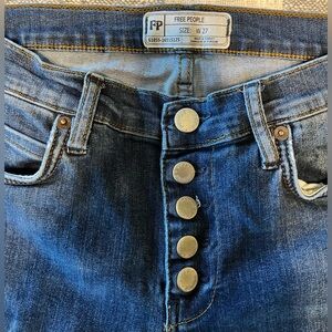 FREE PEOPLE Button Fly Dark Blue Wash Denim Jeans
27W Straight Skinny Distress